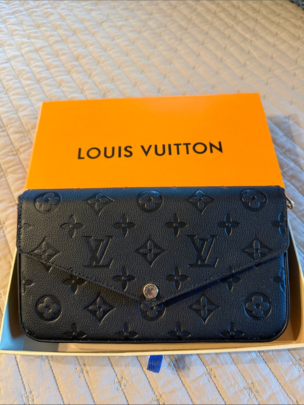 Black Monogram Empreinte Wallet on Chain - Louis Vuitton DUPE